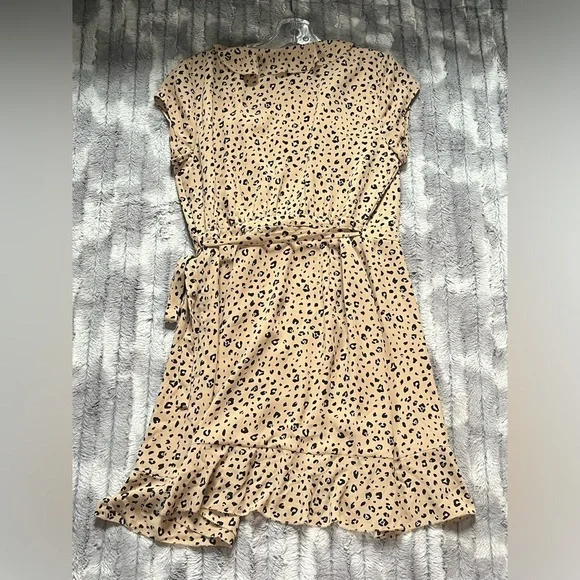 Aritzia Sunday Best Savoy Wrap Dress Size 4 - Picture 5 of 12